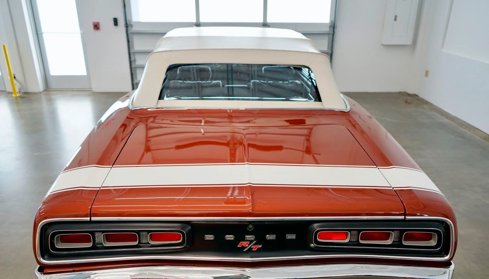 1970 Dodge Coronet - Image 11