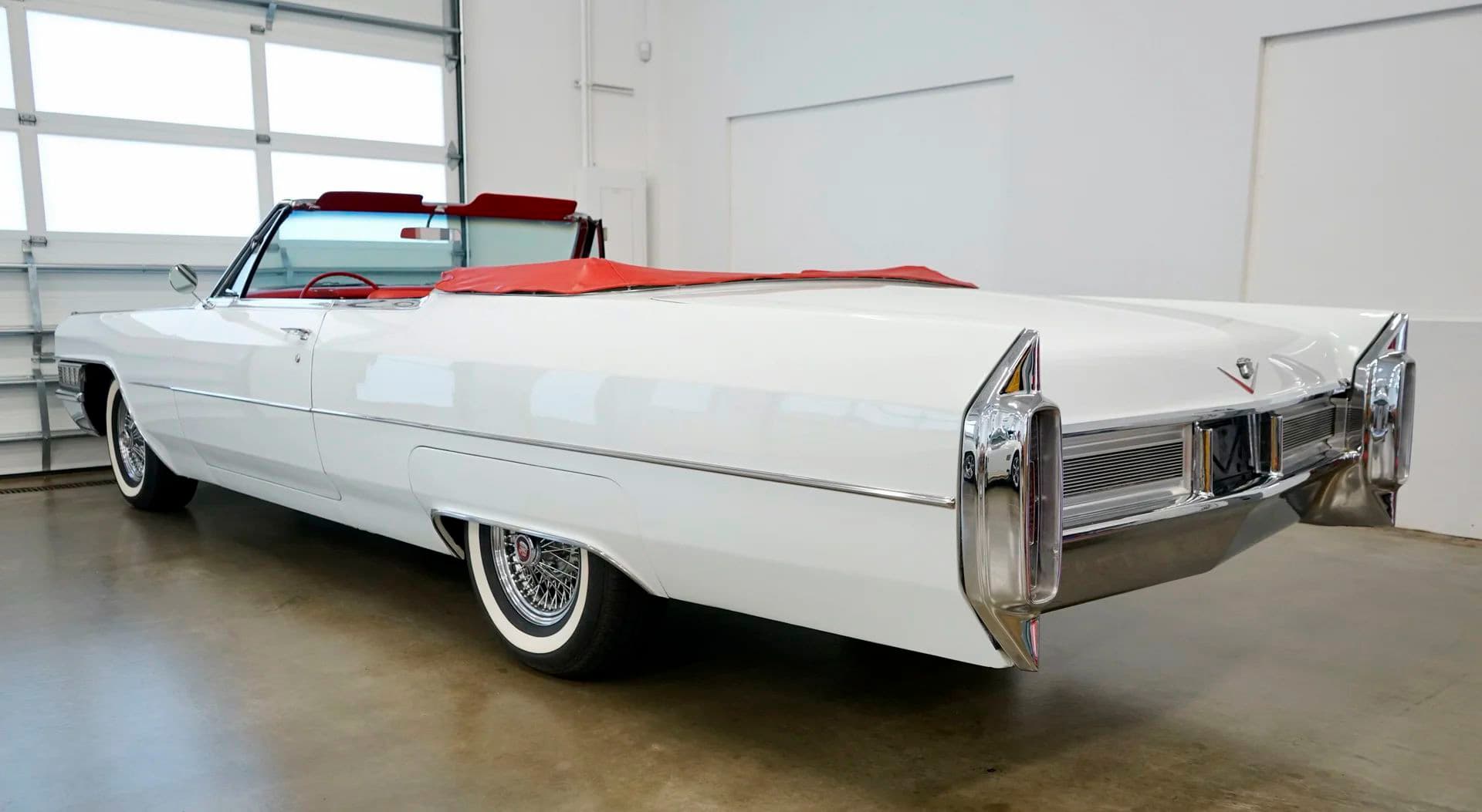 1965 Cadillac DeVille - Image 3